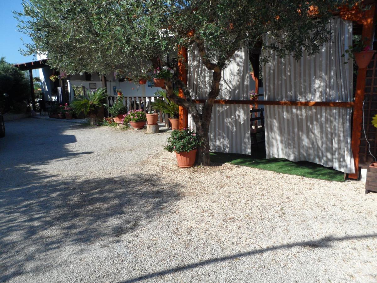 B&B Il Palombaro Uggiano La Chiesa Exterior foto